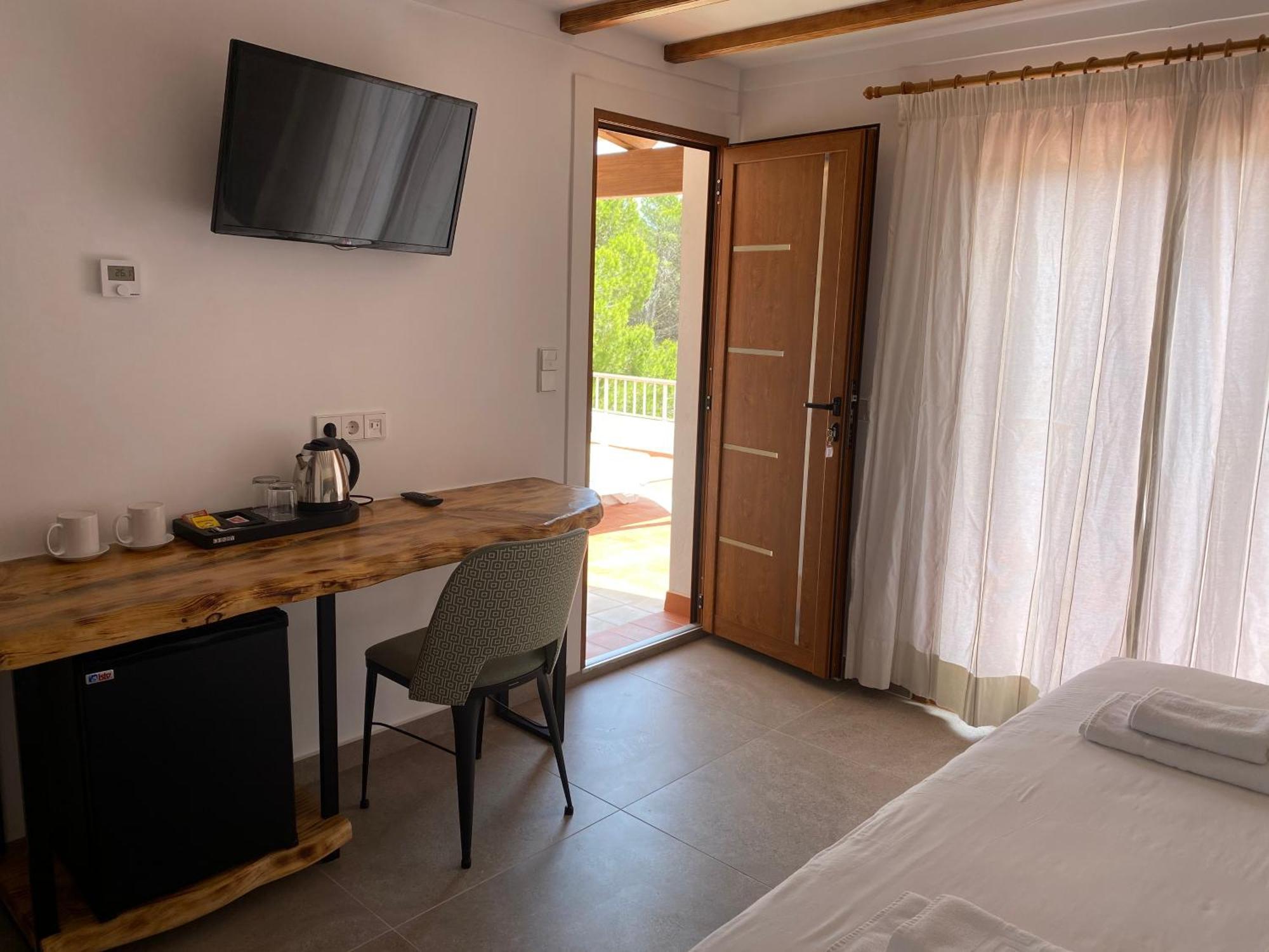 Hostal Restaurante Pou Des Lleo Sant Carles de Peralta Cameră foto